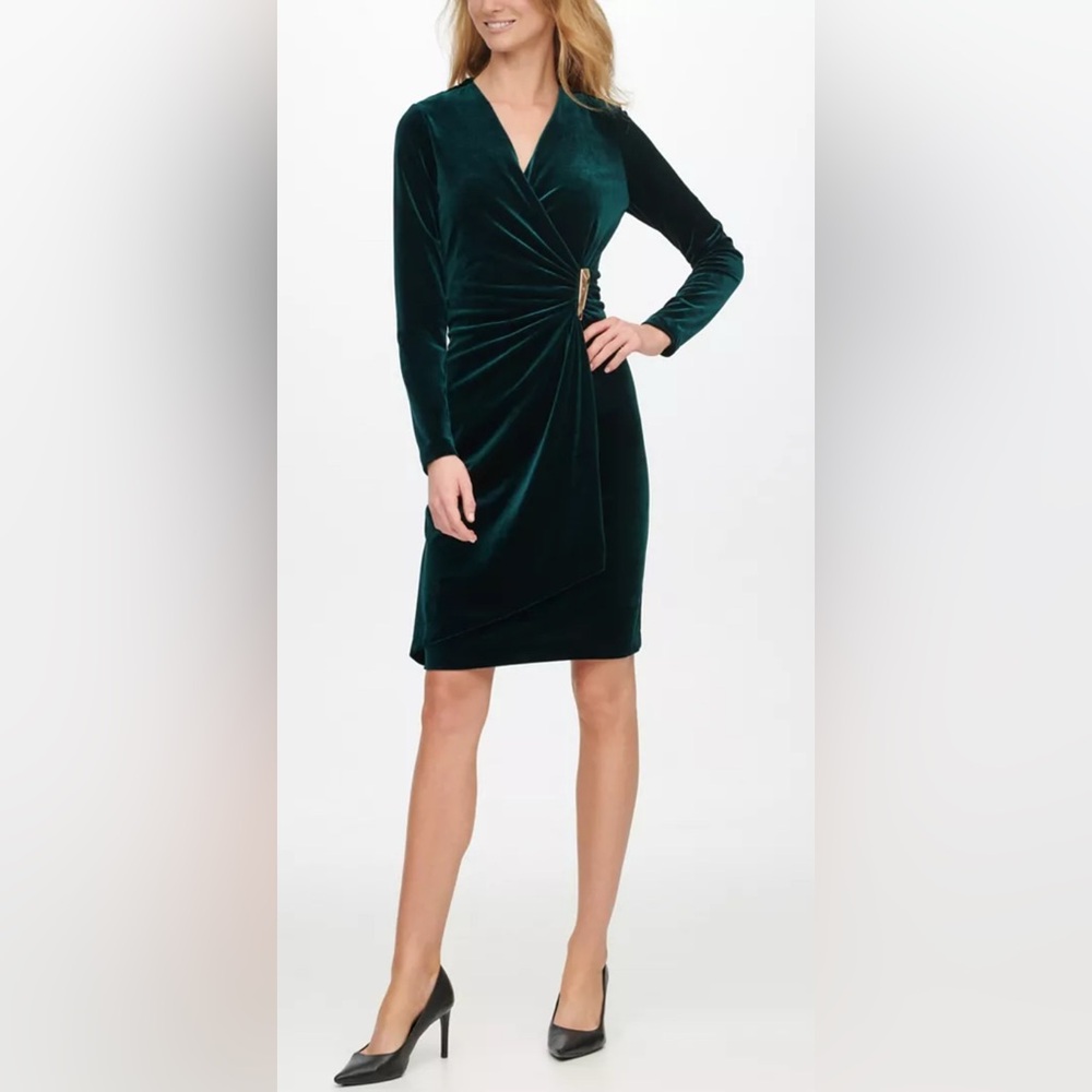 ‼️NWT Calvin Klein Malachite Green Velvet Long Sleeve Dress